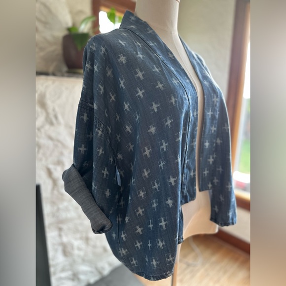 Azure Skies fun over coat. - Picture 2 of 3